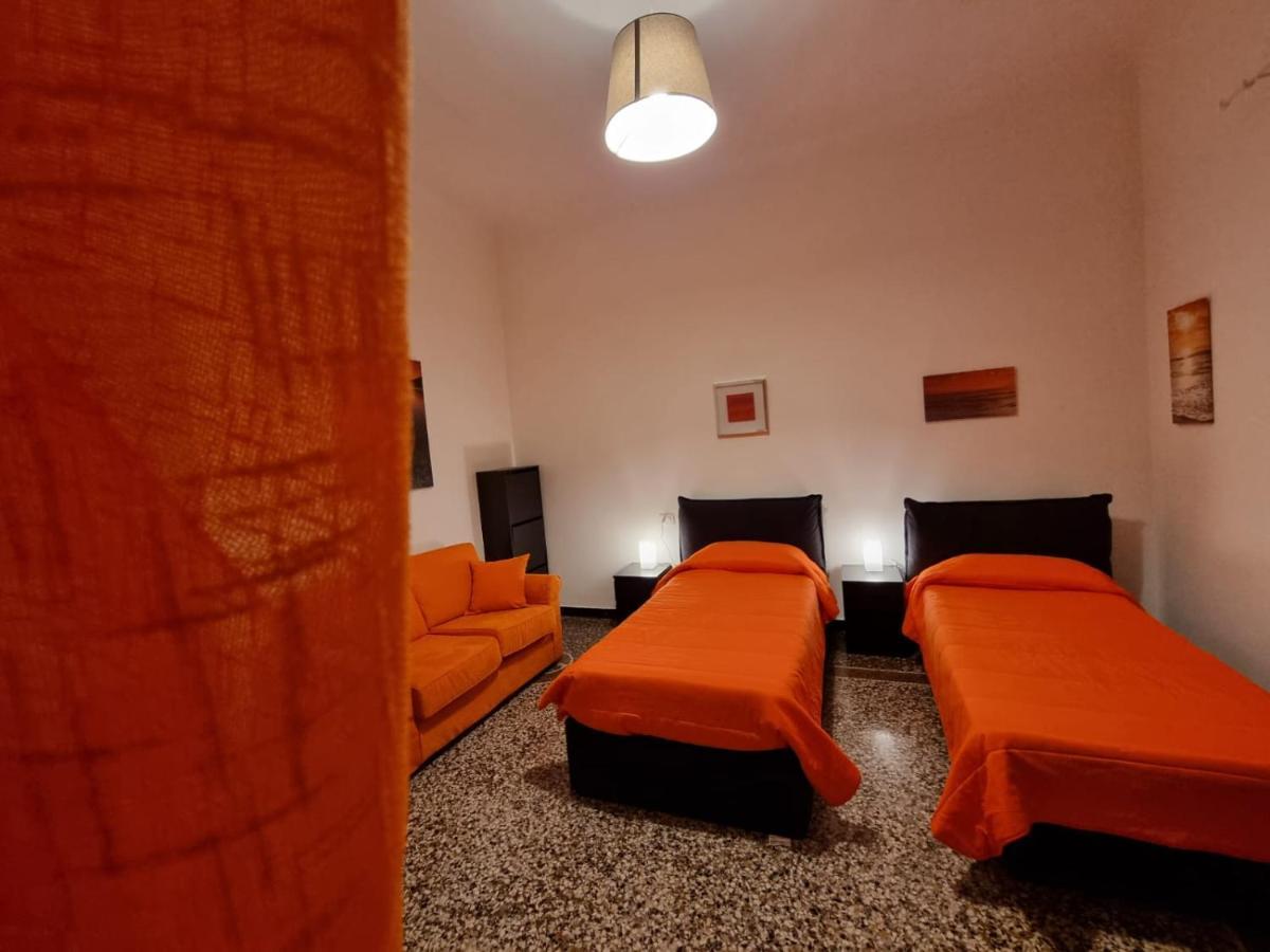 Wow Home 2 - 175 Mq - Posteggio Privato - Davanti Porto Traghetti - Fino A 10 Posti Letto - Balcone Генуя Экстерьер фото