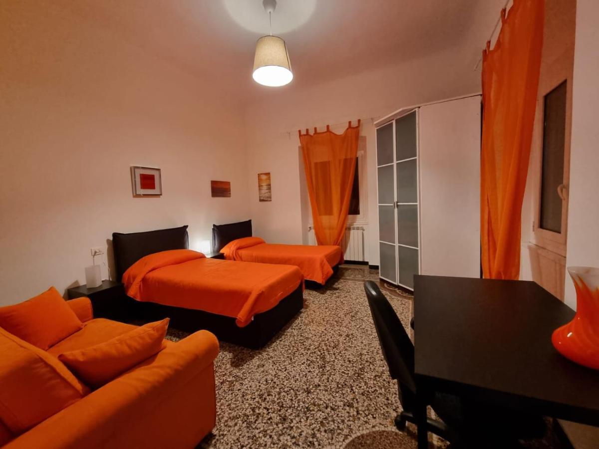 Wow Home 2 - 175 Mq - Posteggio Privato - Davanti Porto Traghetti - Fino A 10 Posti Letto - Balcone Генуя Экстерьер фото