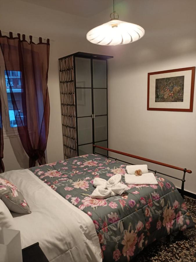 Wow Home 2 - 175 Mq - Posteggio Privato - Davanti Porto Traghetti - Fino A 10 Posti Letto - Balcone Генуя Экстерьер фото