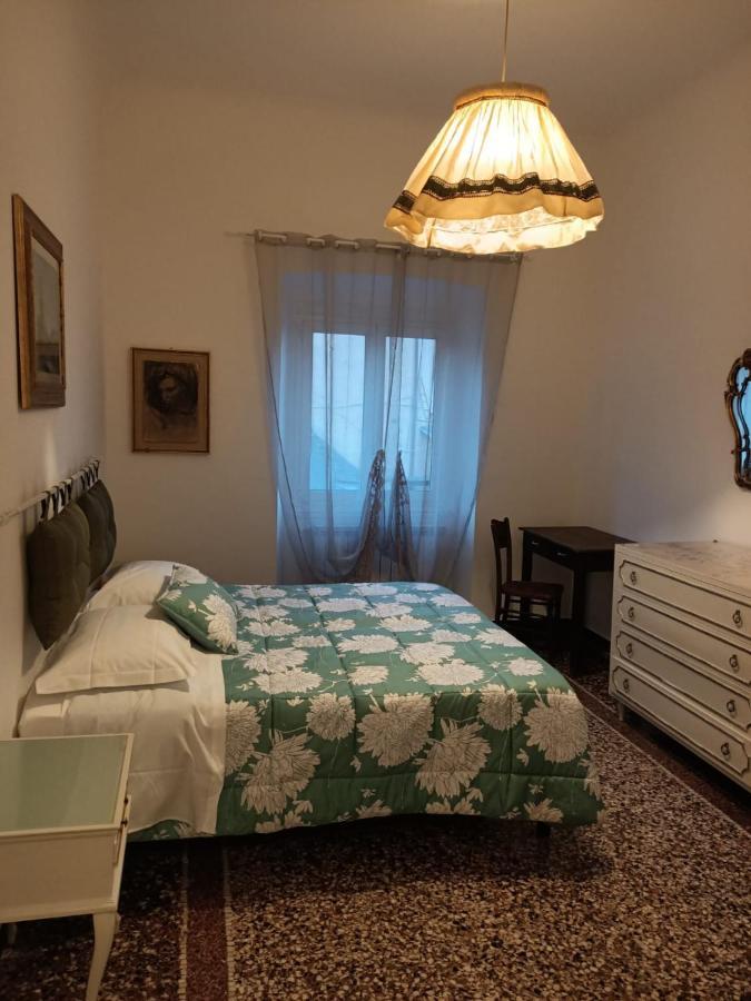Wow Home 2 - 175 Mq - Posteggio Privato - Davanti Porto Traghetti - Fino A 10 Posti Letto - Balcone Генуя Экстерьер фото