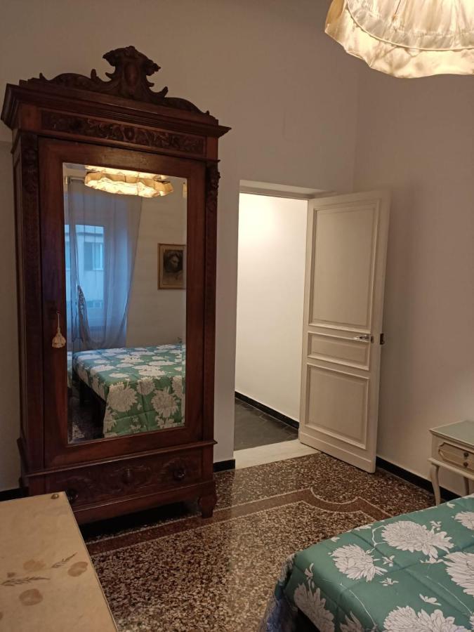 Wow Home 2 - 175 Mq - Posteggio Privato - Davanti Porto Traghetti - Fino A 10 Posti Letto - Balcone Генуя Экстерьер фото