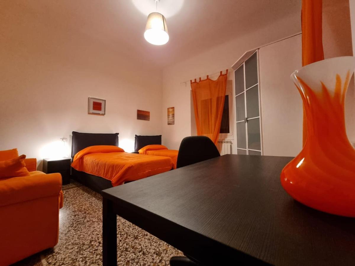 Wow Home 2 - 175 Mq - Posteggio Privato - Davanti Porto Traghetti - Fino A 10 Posti Letto - Balcone Генуя Экстерьер фото