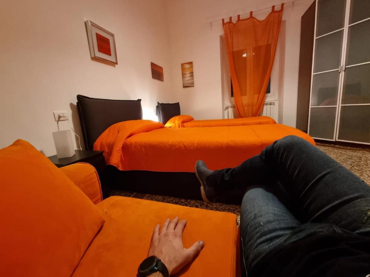 Wow Home 2 - 175 Mq - Posteggio Privato - Davanti Porto Traghetti - Fino A 10 Posti Letto - Balcone Генуя Экстерьер фото