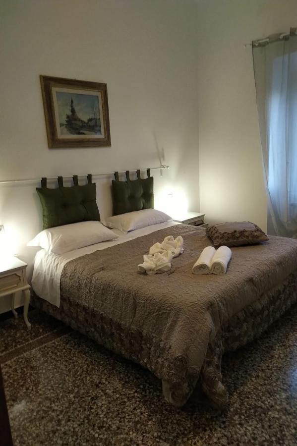 Wow Home 2 - 175 Mq - Posteggio Privato - Davanti Porto Traghetti - Fino A 10 Posti Letto - Balcone Генуя Экстерьер фото