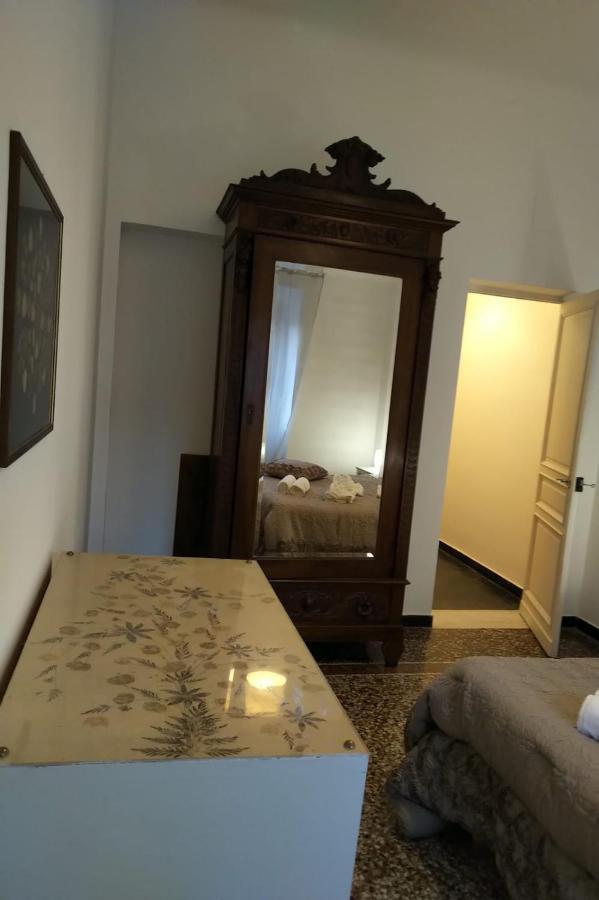 Wow Home 2 - 175 Mq - Posteggio Privato - Davanti Porto Traghetti - Fino A 10 Posti Letto - Balcone Генуя Экстерьер фото